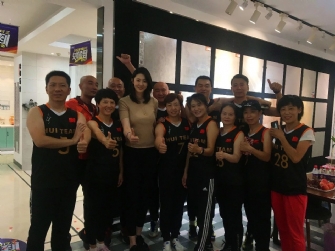 剛零封美國就點讚焦作蕾丝视频官网？！中國女排好樣兒！